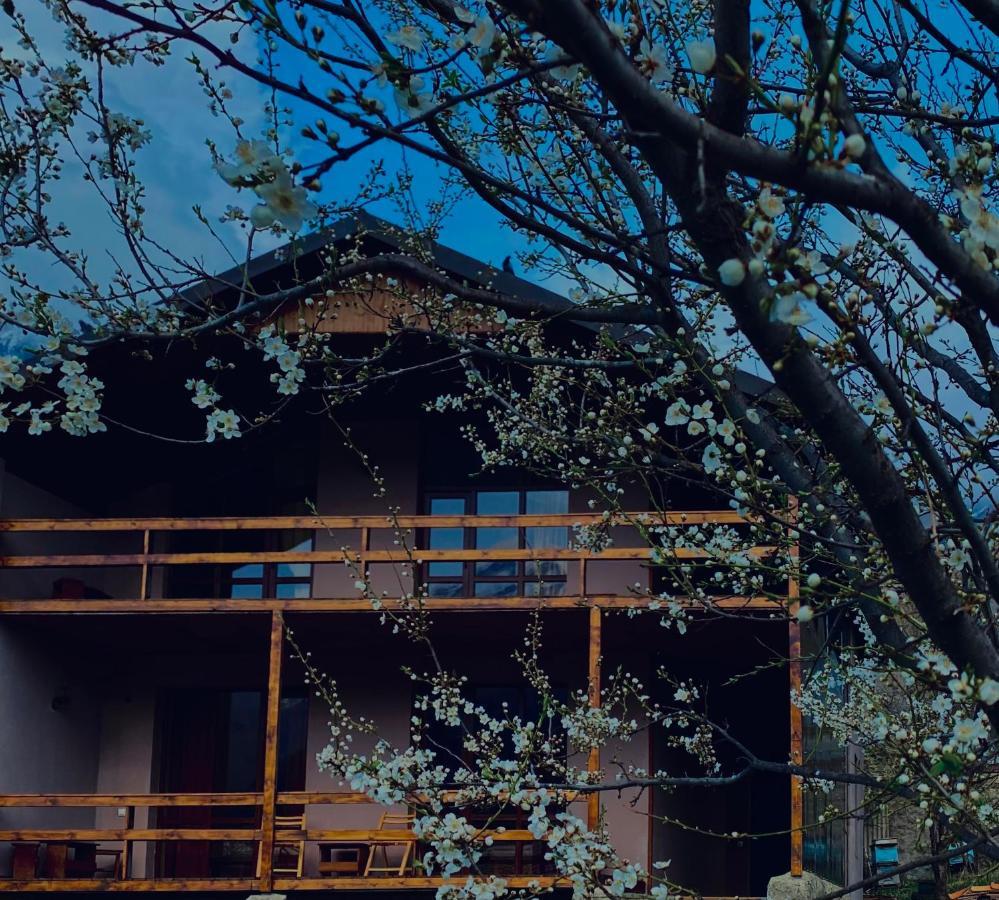 Cottage Kesane Stepantsminda Exterior photo